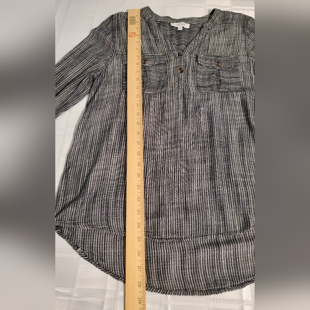 (4/$20) MyStyle Women's Gray Striped Top - Picture 8 of 10